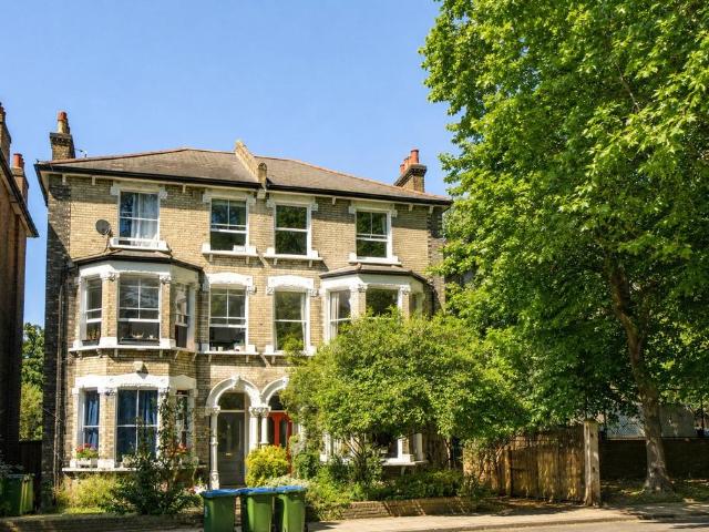 House for sale in Kidbrooke, Greater London