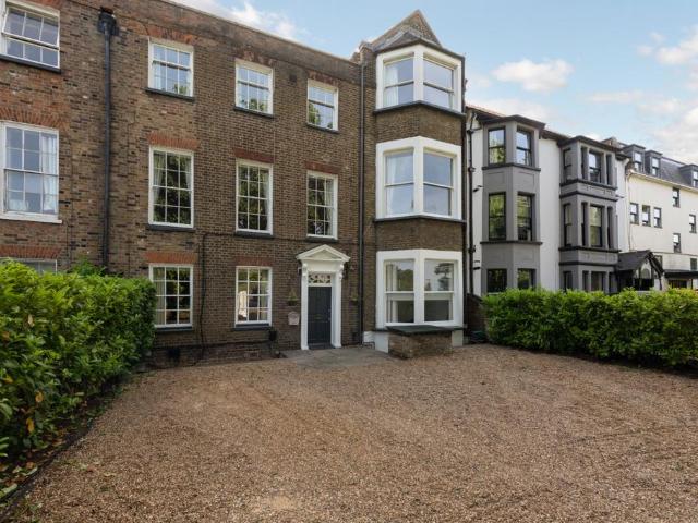 House for sale in Leytonstone, Greater London