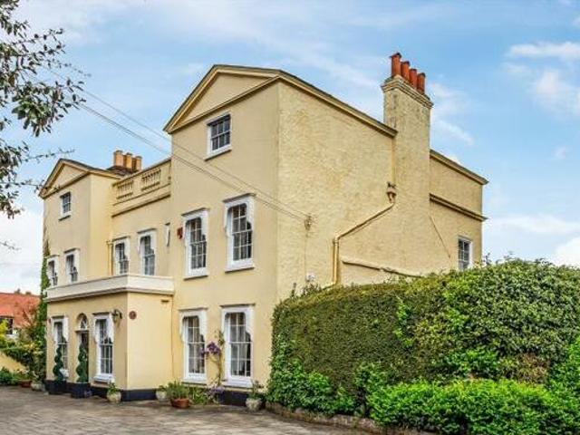 House for sale in Leatherhead, Mole Valley