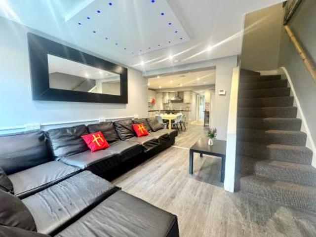 House for rent in Hales Place, The Bridge