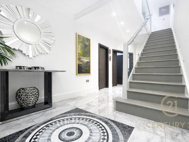 House for rent in Motspur Park, Greater London