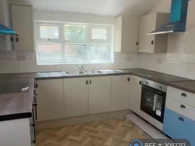 House for rent in London Borough of Croydon, Greater London