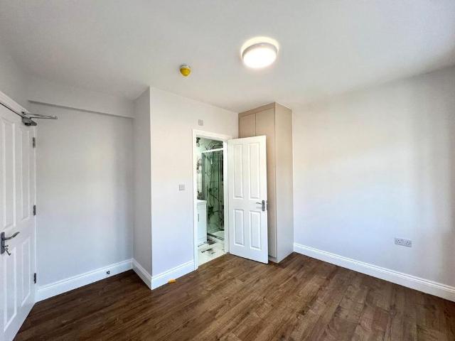 House for rent in Queensbury, Greater London