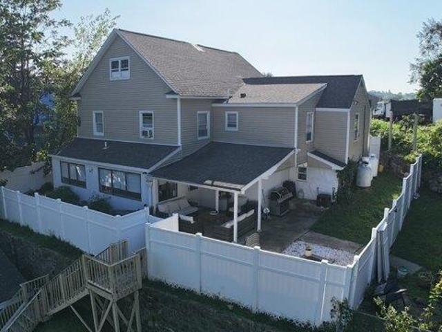 House for sale in Cos Cob, Connecticut