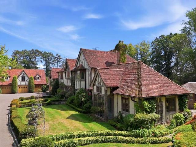 Studio for sale in Colliers End, Hertfordshire