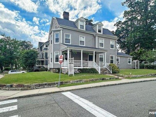 House for sale in Summit, New Jersey