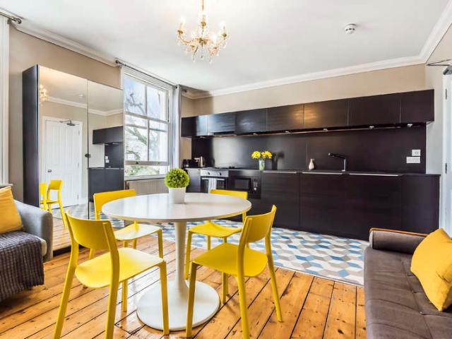 Cottage for sale in Shepherd's Bush, Greater London