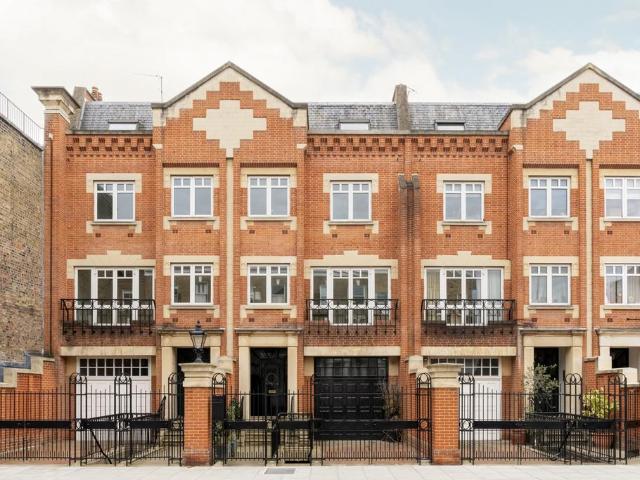 House for sale in Chelsea, Greater London