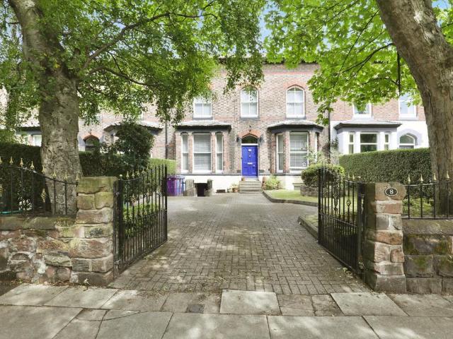 House for sale in Calderstones
