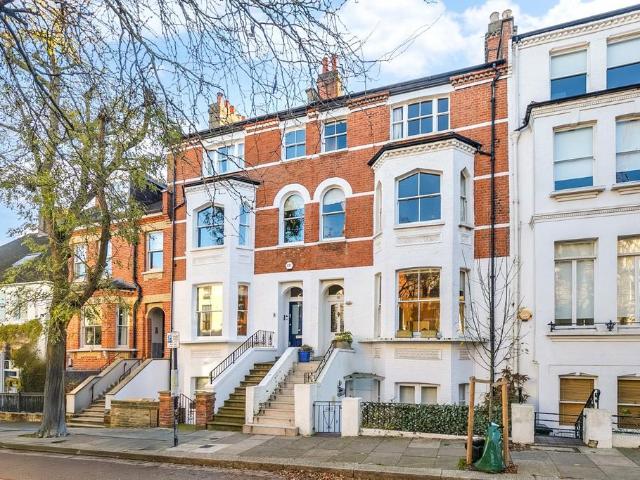 House for sale in Belsize Park, Greater London