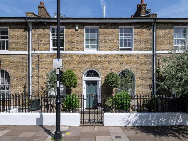 House for sale in Barnsbury, Greater London