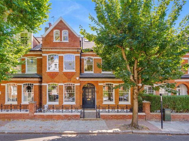 House for sale in Balham, Greater London