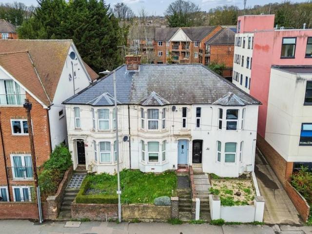 House for sale in Totteridge, Cressex