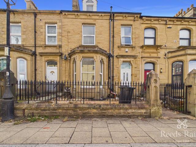 House for sale in Highfields, Huddersfield