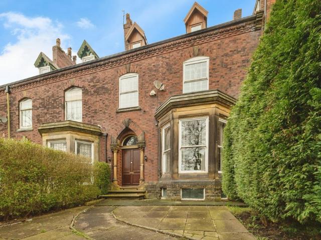 House for sale in Chadderton, Oldham