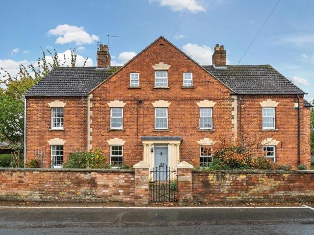 House for sale in Haresfield, Stroud