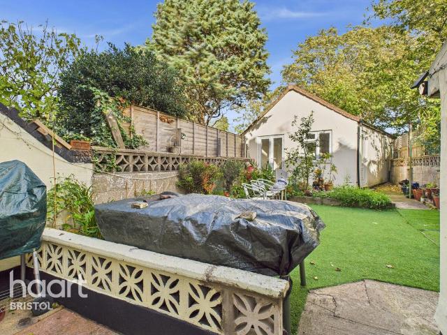 House for sale in Feckenham, City Of Bristol