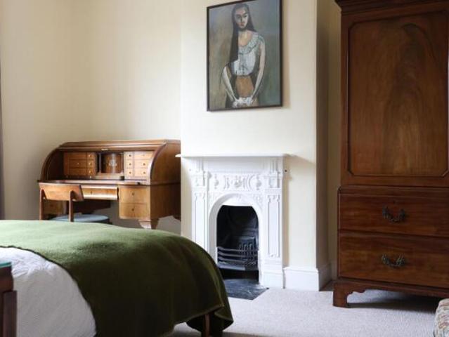 Cottage for sale in Swindon