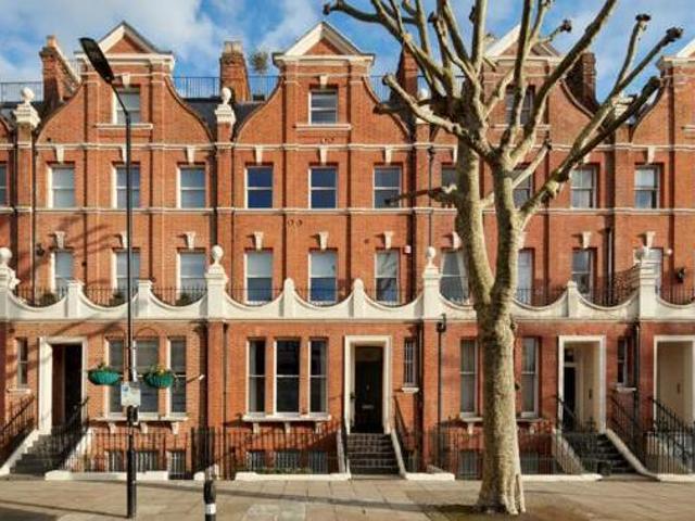 House for sale in Lyons, Greater London