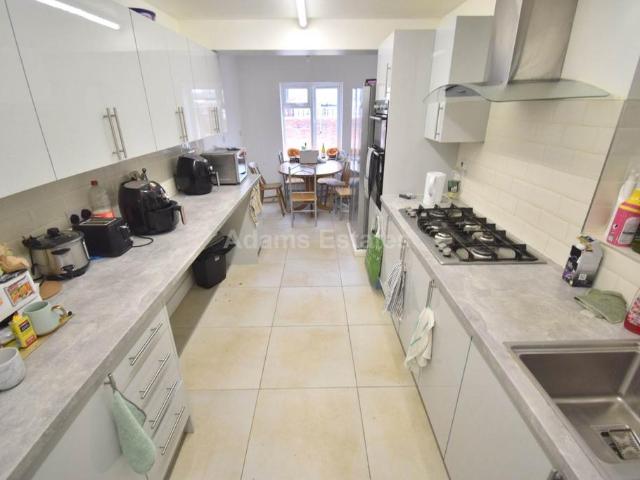House for rent in Newtown, Reading