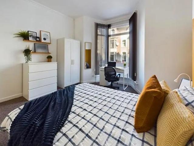 Apartment for rent in Brynmill, Swansea