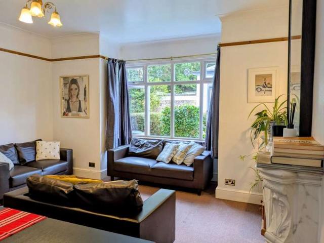 Townhouse for rent in Exwick, Exeter