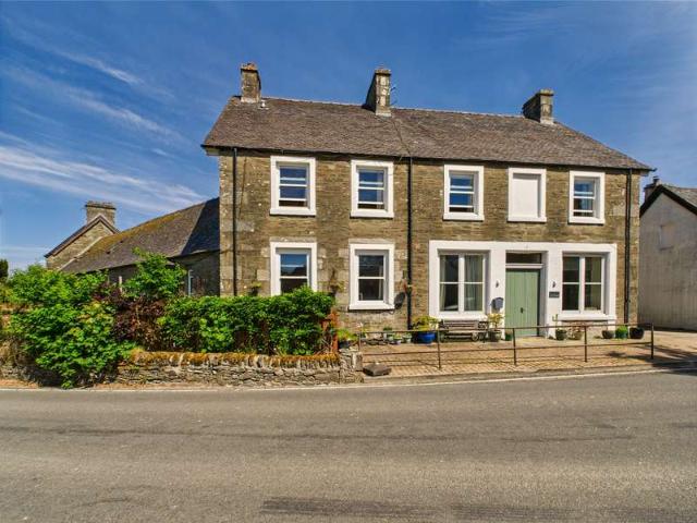 Townhouse for sale in Kilmartin, Scotland