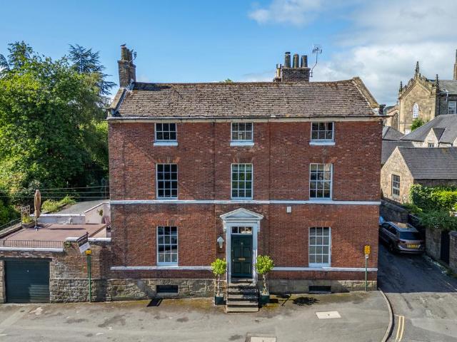 House for sale in Froggatt, East Midlands