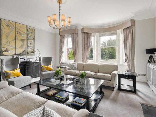 House for sale in Royal Borough of Kensington and Chelsea, Greater London