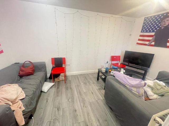 Townhouse for rent in Georgia, Greater Manchester