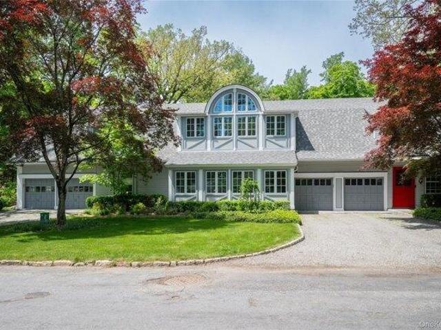 House for sale in Southfields, New York