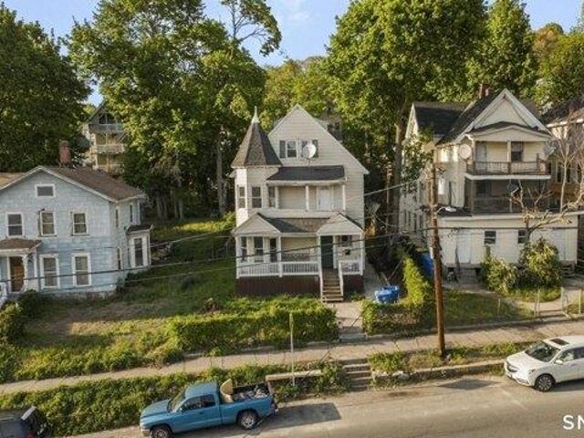House for sale in Waterbury, Connecticut
