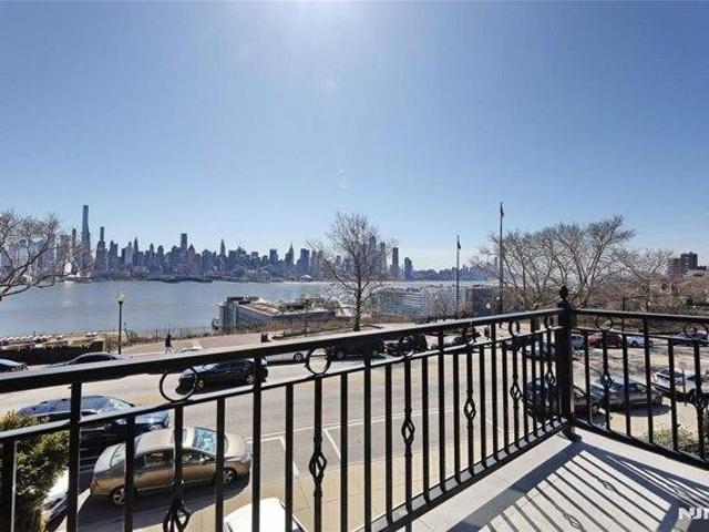 House for sale in Hudson, New Jersey
