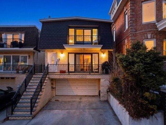 House for sale in Hudson, New Jersey