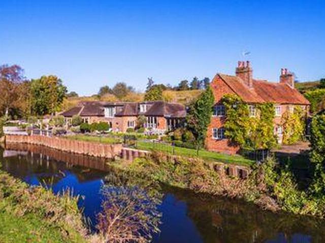 House for rent in Woking, Surrey