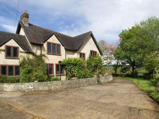 House for sale in Froggatt, East Midlands