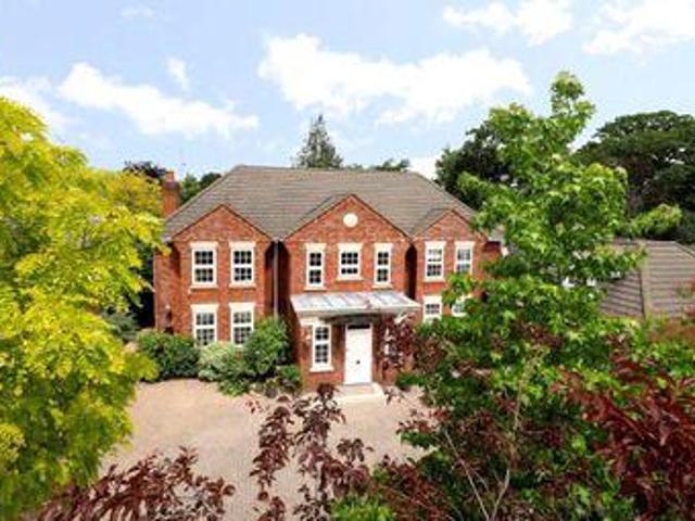 House for sale in Kingston Upon Thames, Greater London