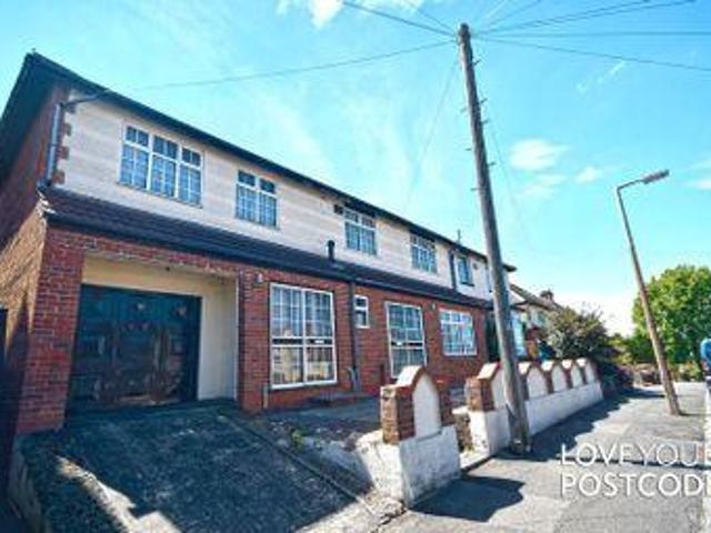 House for sale in Smethwick, West Midlands