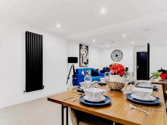 Apartment for rent in Calderstones