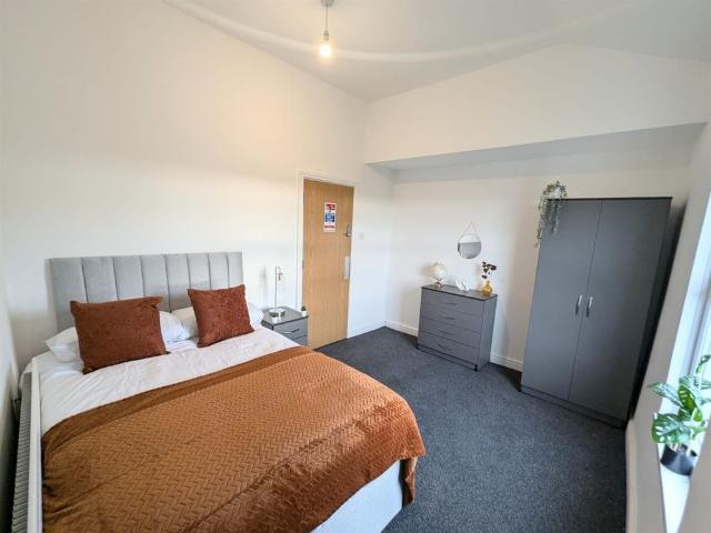 House for rent in Burslem, Stoke-on-Trent
