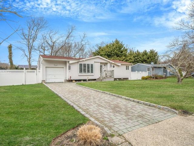 House for sale in Bohemia, New York