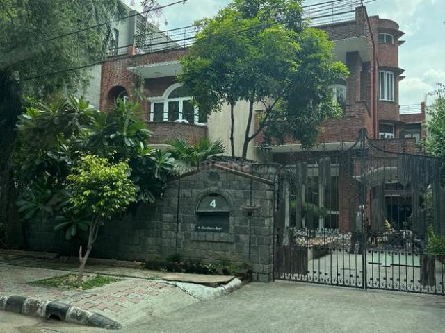 House for sale in Deri