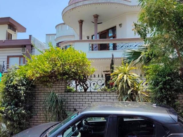 House for sale in Hariana