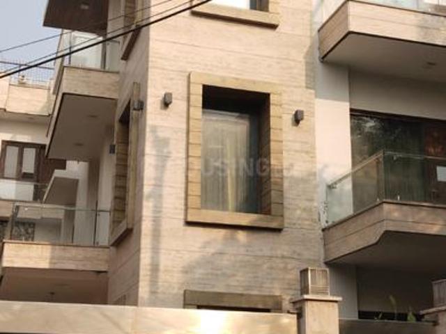 House for sale in Sector 34, Noida