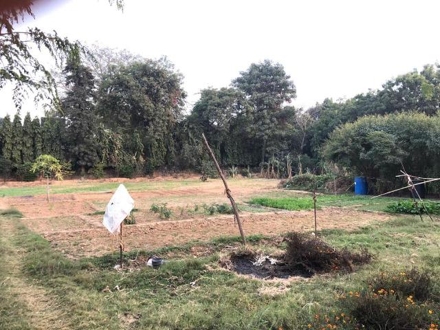 Villa for sale in West Delhi, Deri