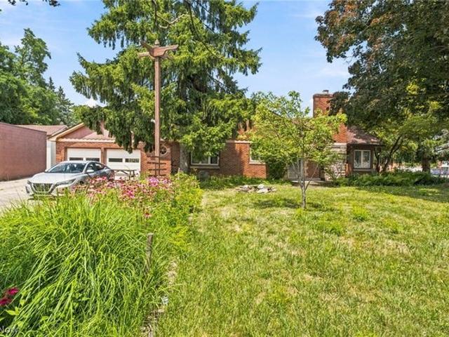 House for sale in Summit, Ohio