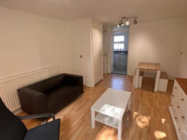 House for rent in Woodhouse, West Yorkshire