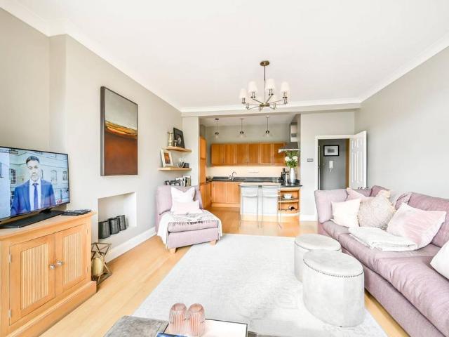 Apartment for rent in London Borough of Wandsworth, Greater London