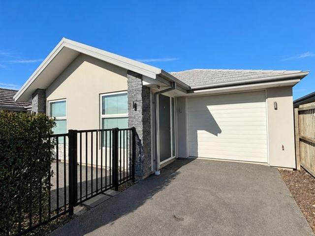 House for rent in Chaslands, Canterbury