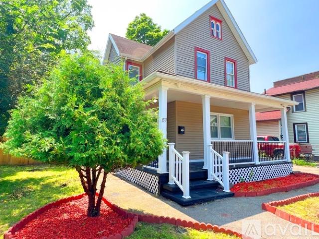 Apartment for rent in Oak Hill, New York